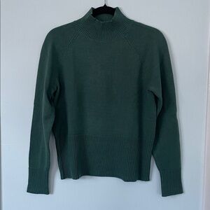 LOFT Women's Green Turtleneck Sweater